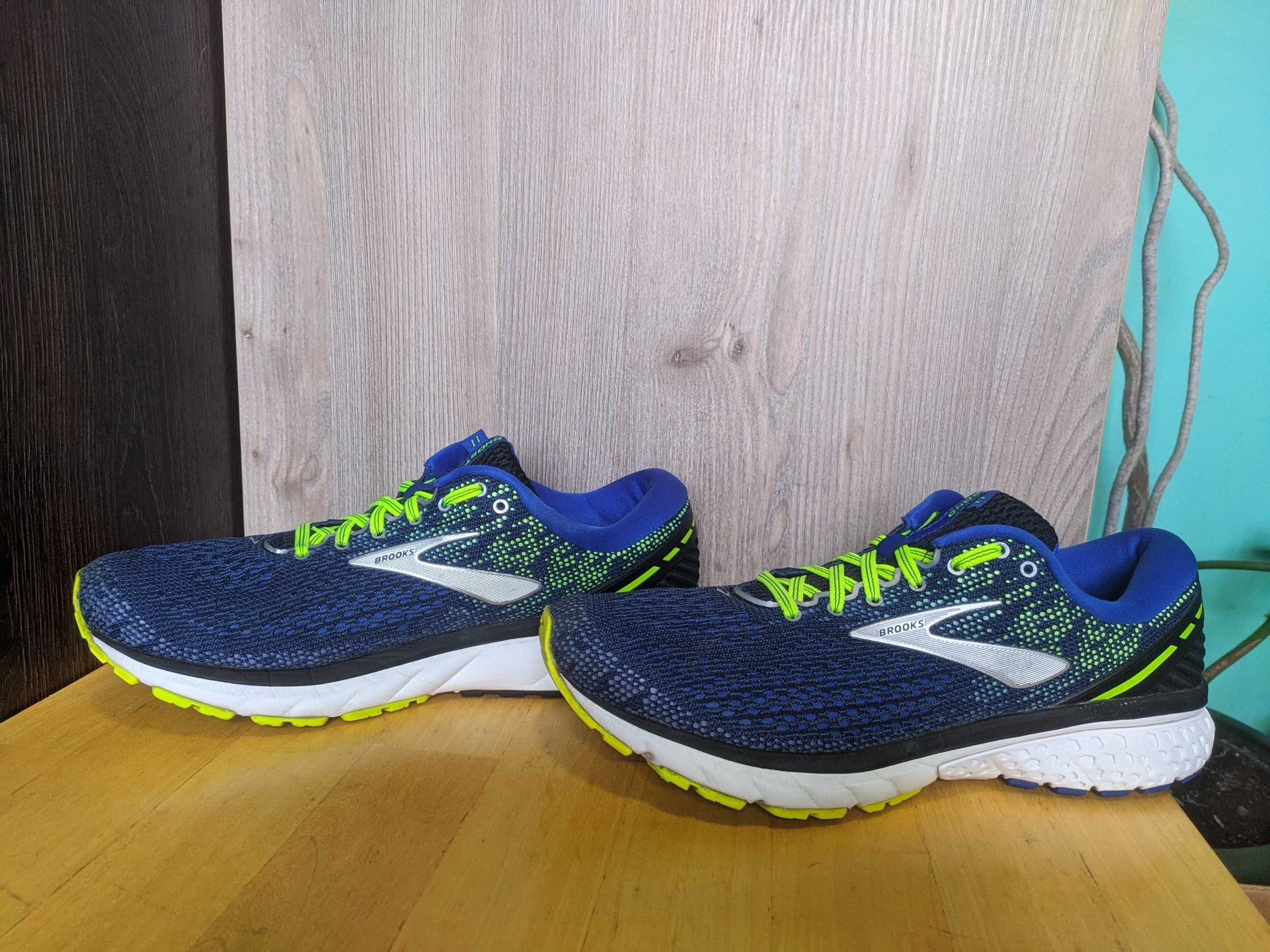 Brooks Chost 11  бігові кросівки