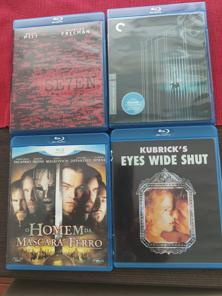 Filmes blu-ray e dvd