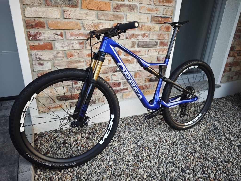 Orbea oiz 2025 OMX, Extralite, XX SL, Darimo, 8,6kg, Dream Bike