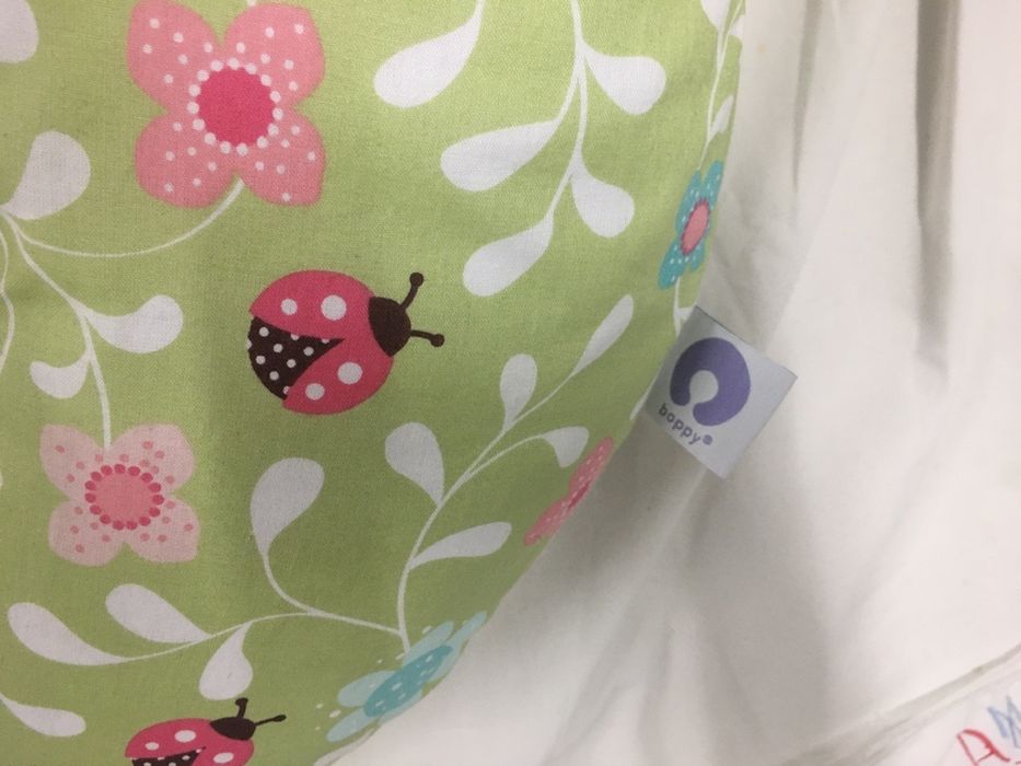 Almofada de amamentacão Boppy da Chicco