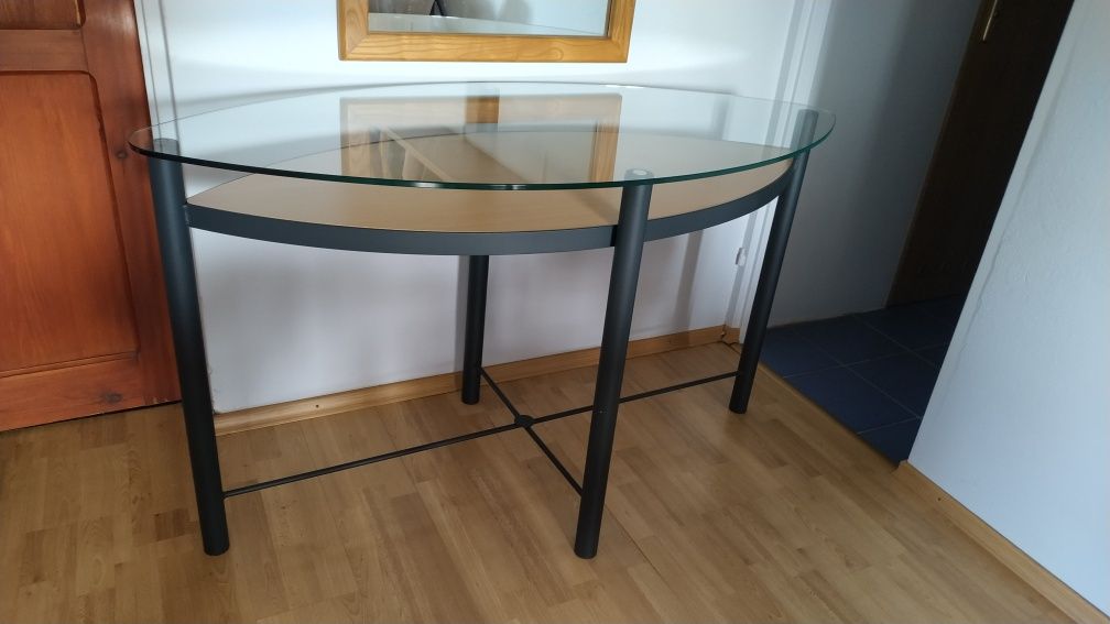 Szklana konsolka-stolik w kształcie elipsy