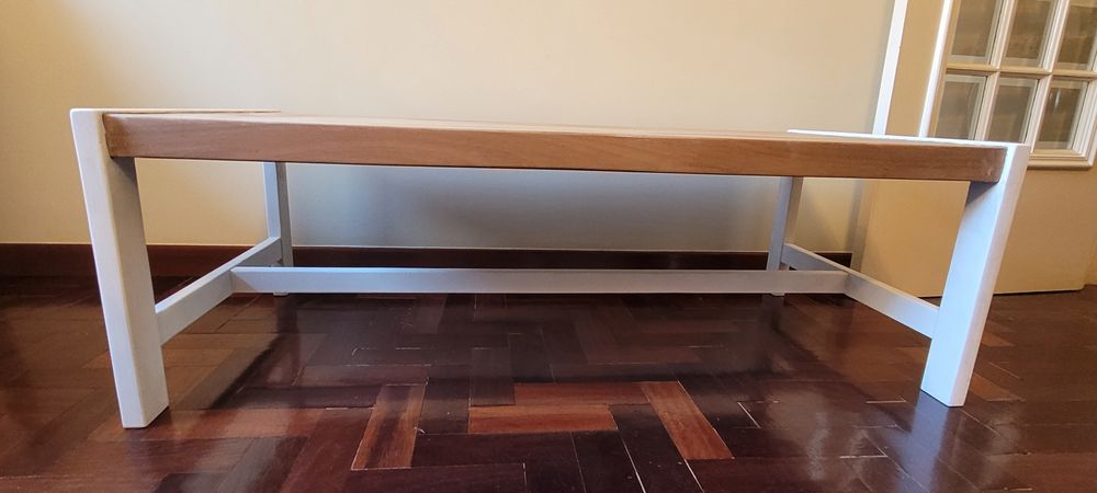 Mesa de centro em madeira