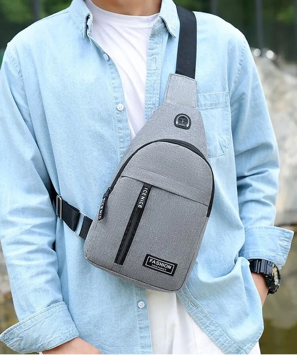 Męska torba na ramię z wyjściem USB - szara