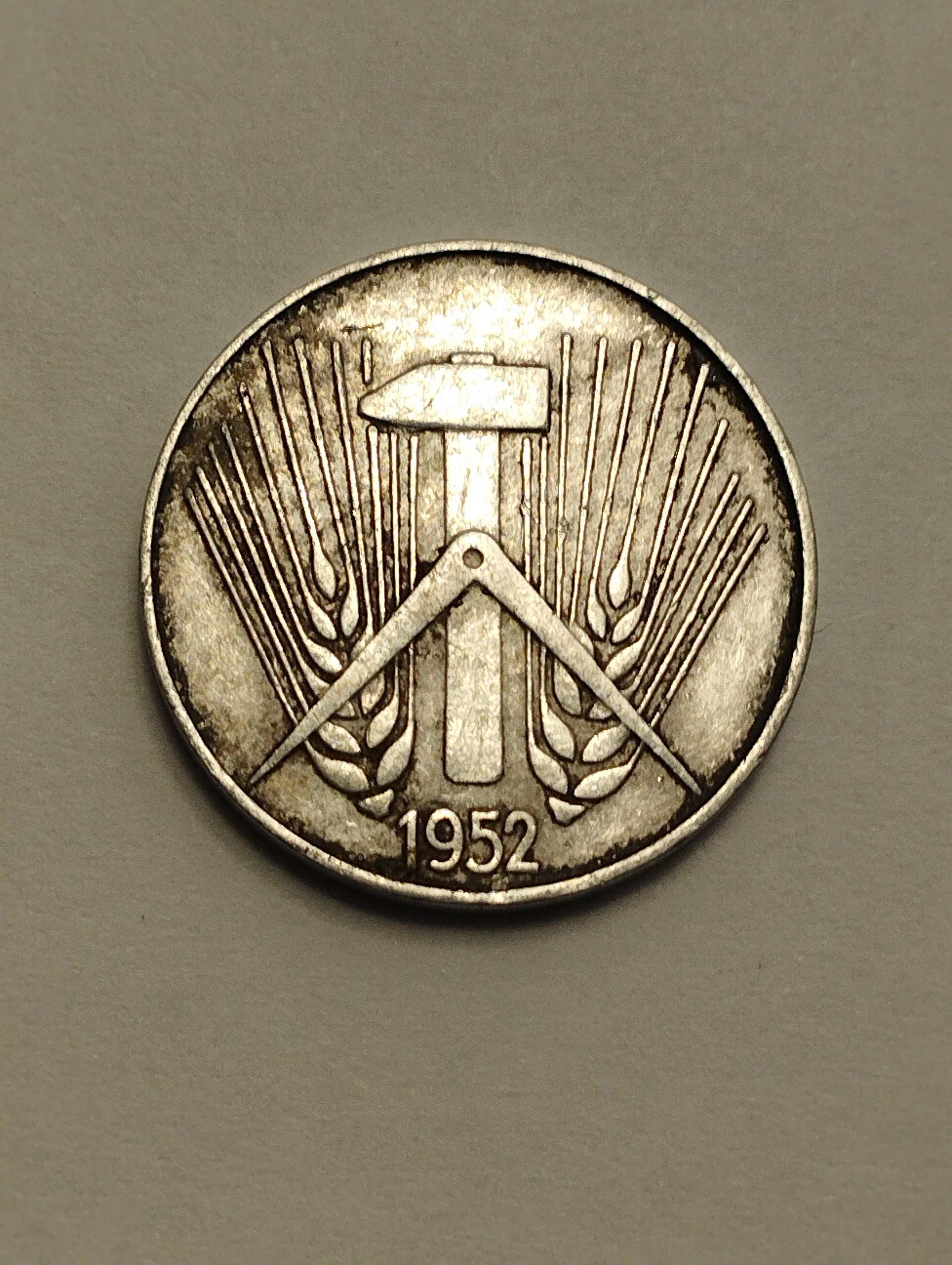 Sprzedam monetę Niemcy - NRD 5 fenigów 1952r. stan bdb.