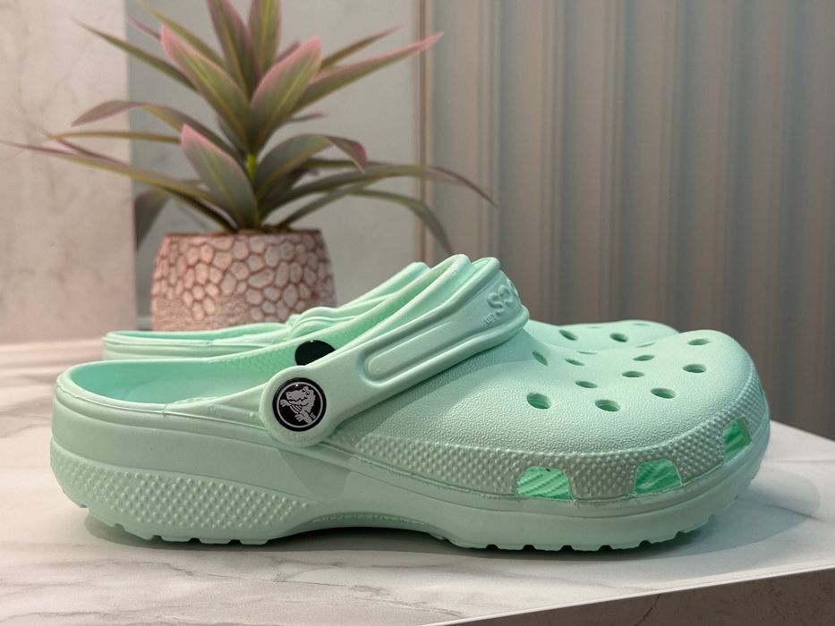 Crocs classic / женские crocs /W6/M4/36/жiночi