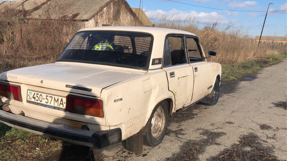 Продам жигуль 2105