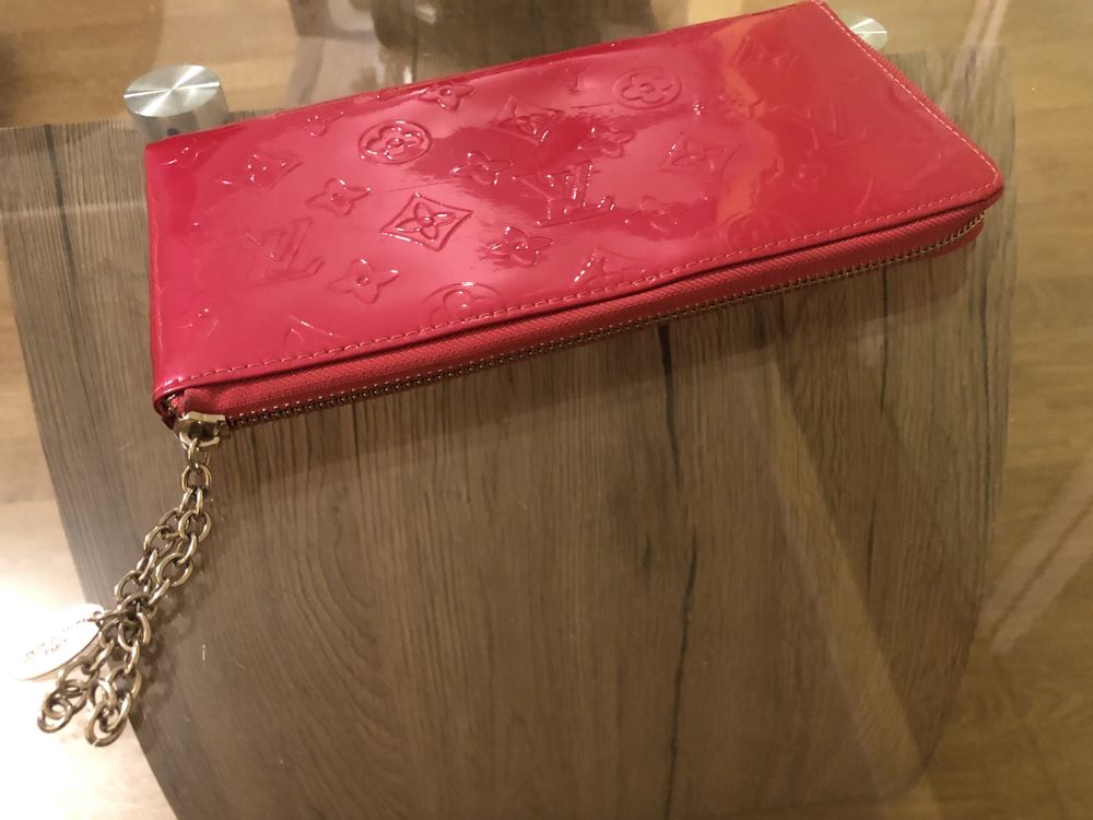 Duży portfel kopertówka Louis Vuitton tanio