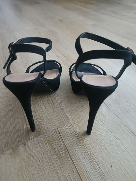 Sandały na szpilce,obcasy