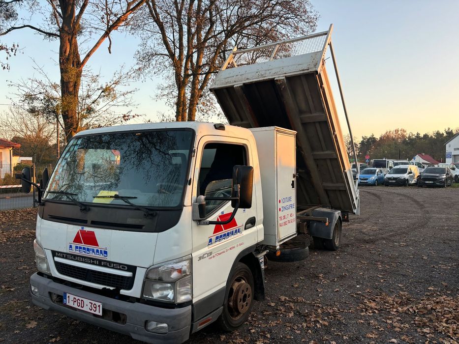 Mitsubishi Fuso  Canter.