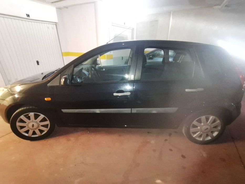 Ford Fiesta - first edition 2005 - Excelente oportunidade