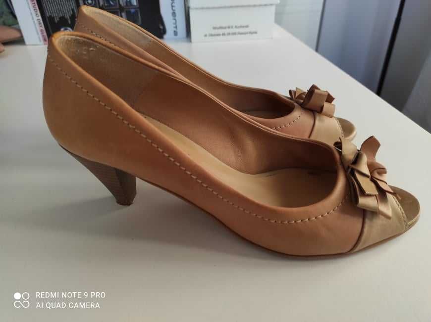 czółenka peep-toe Lasocki r. 39