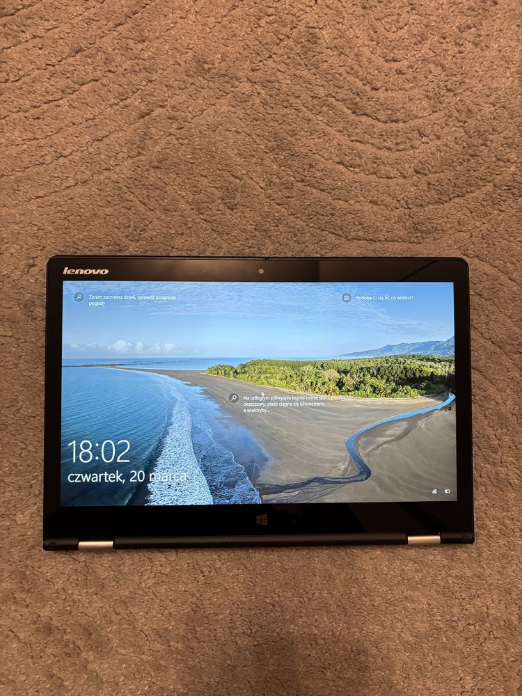 Lenovo Yoga 700 2w1 Laptop Tablet