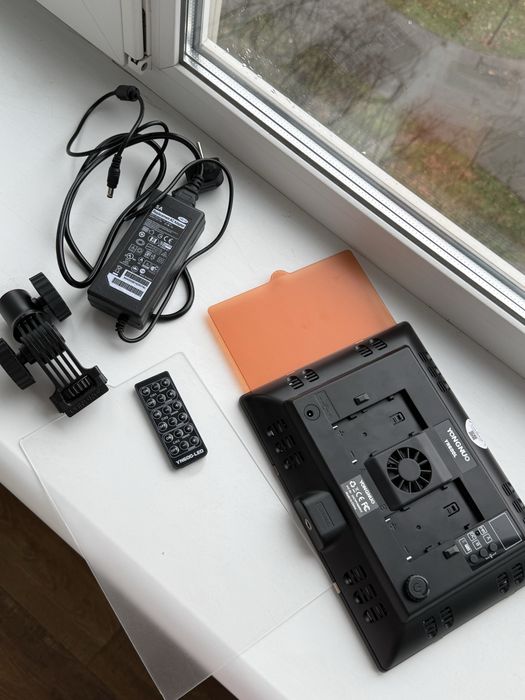 Постійне студійне світло Yongnuo YN600L