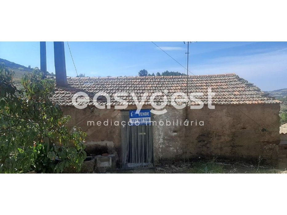 Moradia T2+1 na localidade de Quinta das Pereiras, Carviçais