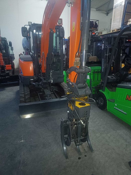Giratória Kubota Lonking CDM6035