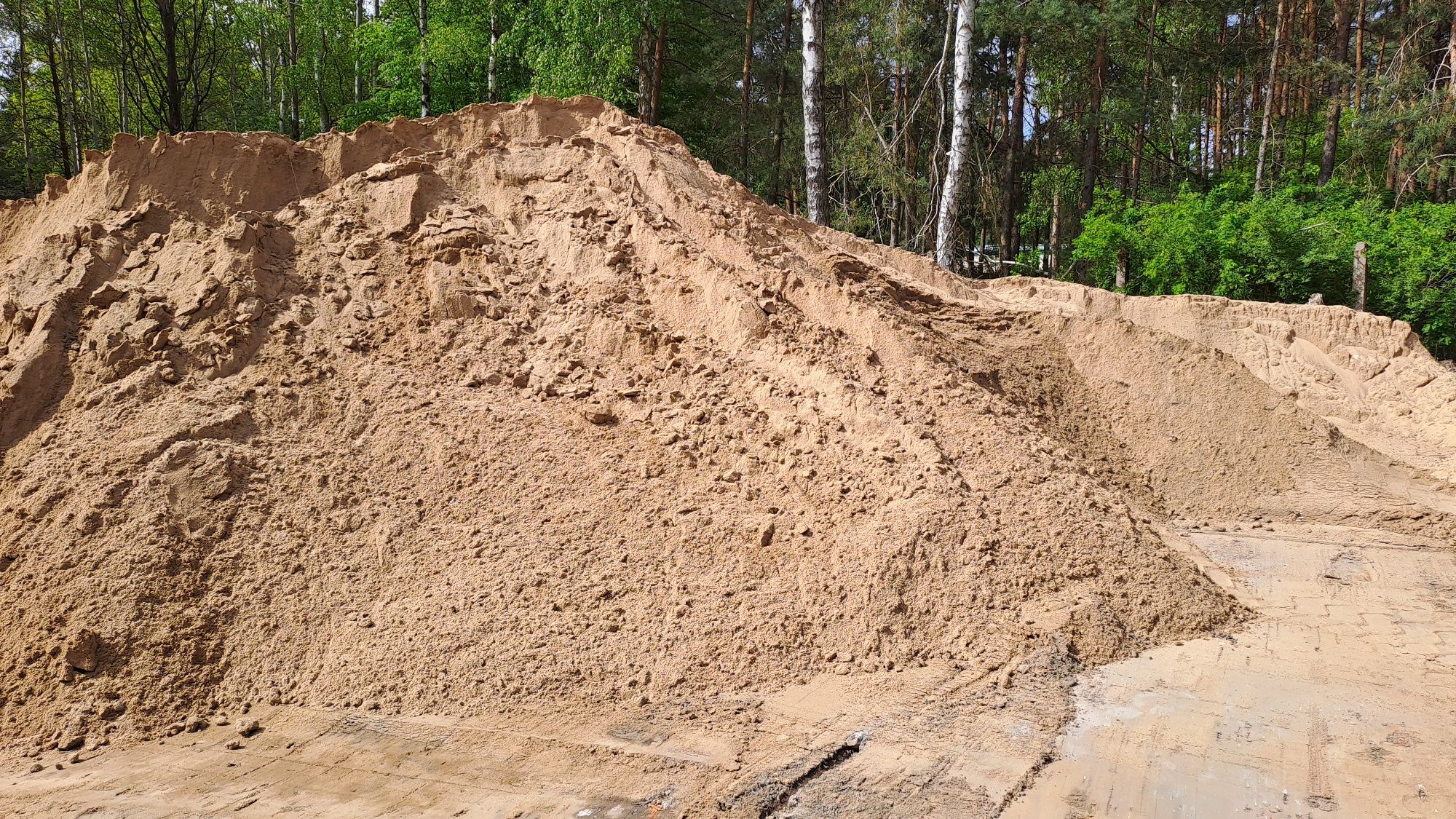 Piasek, żwir, czarnoziem – sprzedaż z transportem Bydgoszcz i okolice!