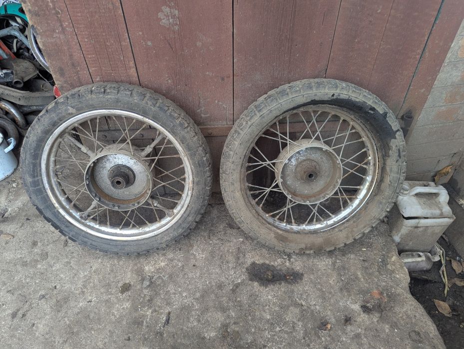Колеса мотоцикла іж