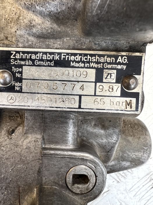 Насос гидроусилителя руля Mercedes 2014601280