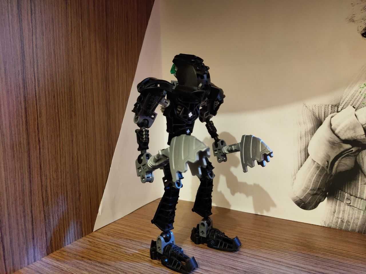 LEGO Bionicle 8604 - Toa Whenua