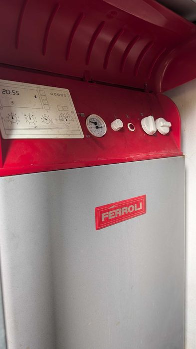 Caldeira a Gasoleo FERROLI + deposito 1000l