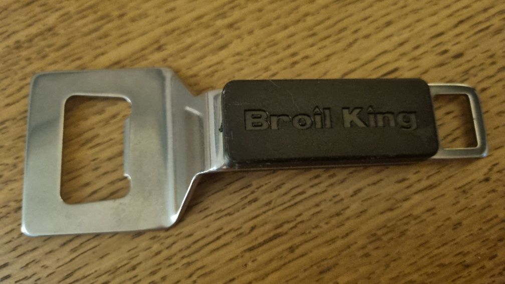 Otwieracze do butelek Broil King