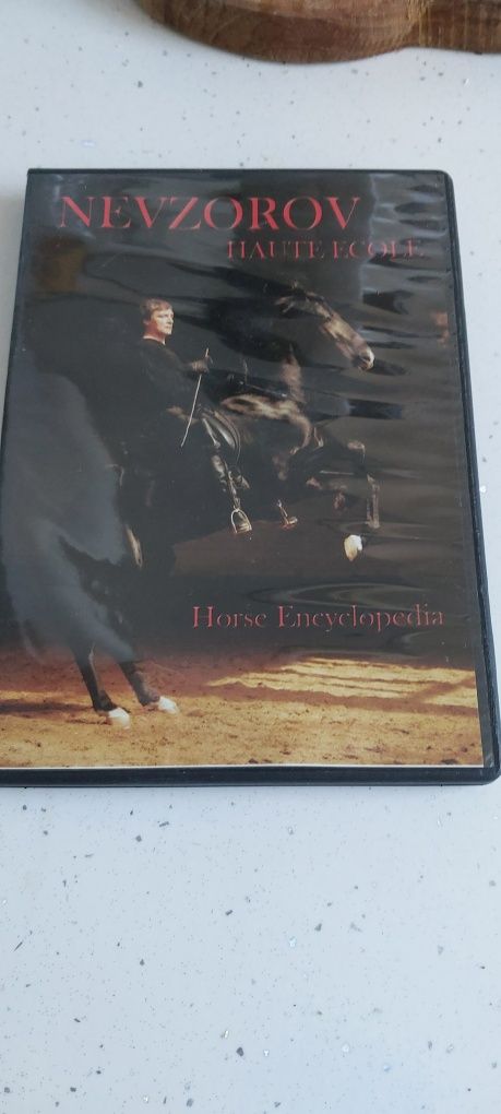 Nevzorov Haute ecole horse encyklopedia konie