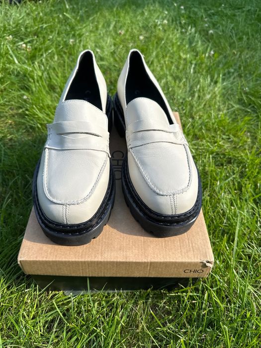 Mokasyny CHIO ecru na grubej podeszwie (lug) — NOWE + pudełko, r. 40