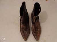 Botas em pele cor castanha nº 39 como novas /lote de sapatos usados