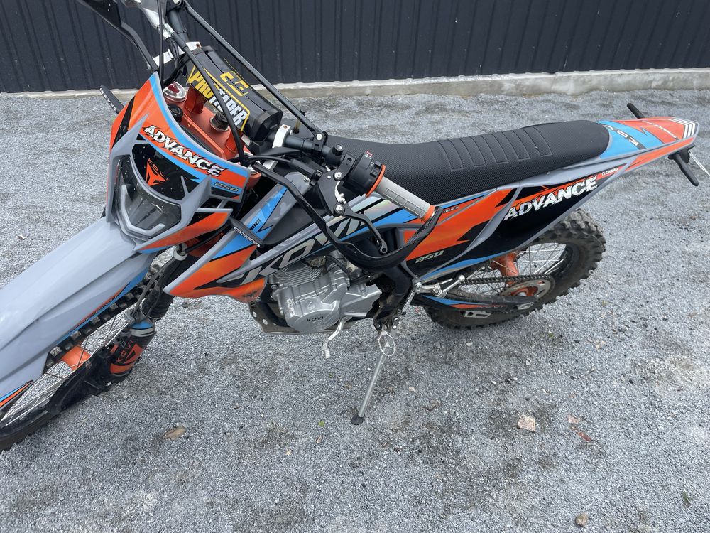 Продам Кові Advance250