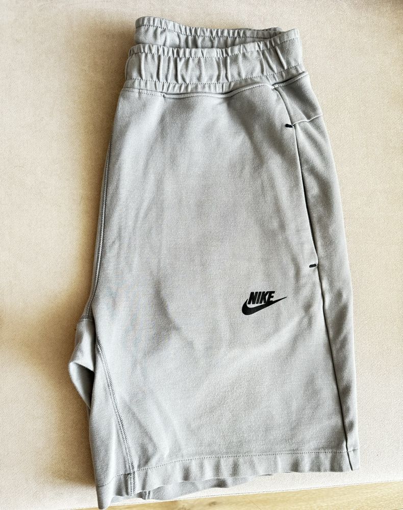 Чоловічі спортивні шорти Nike