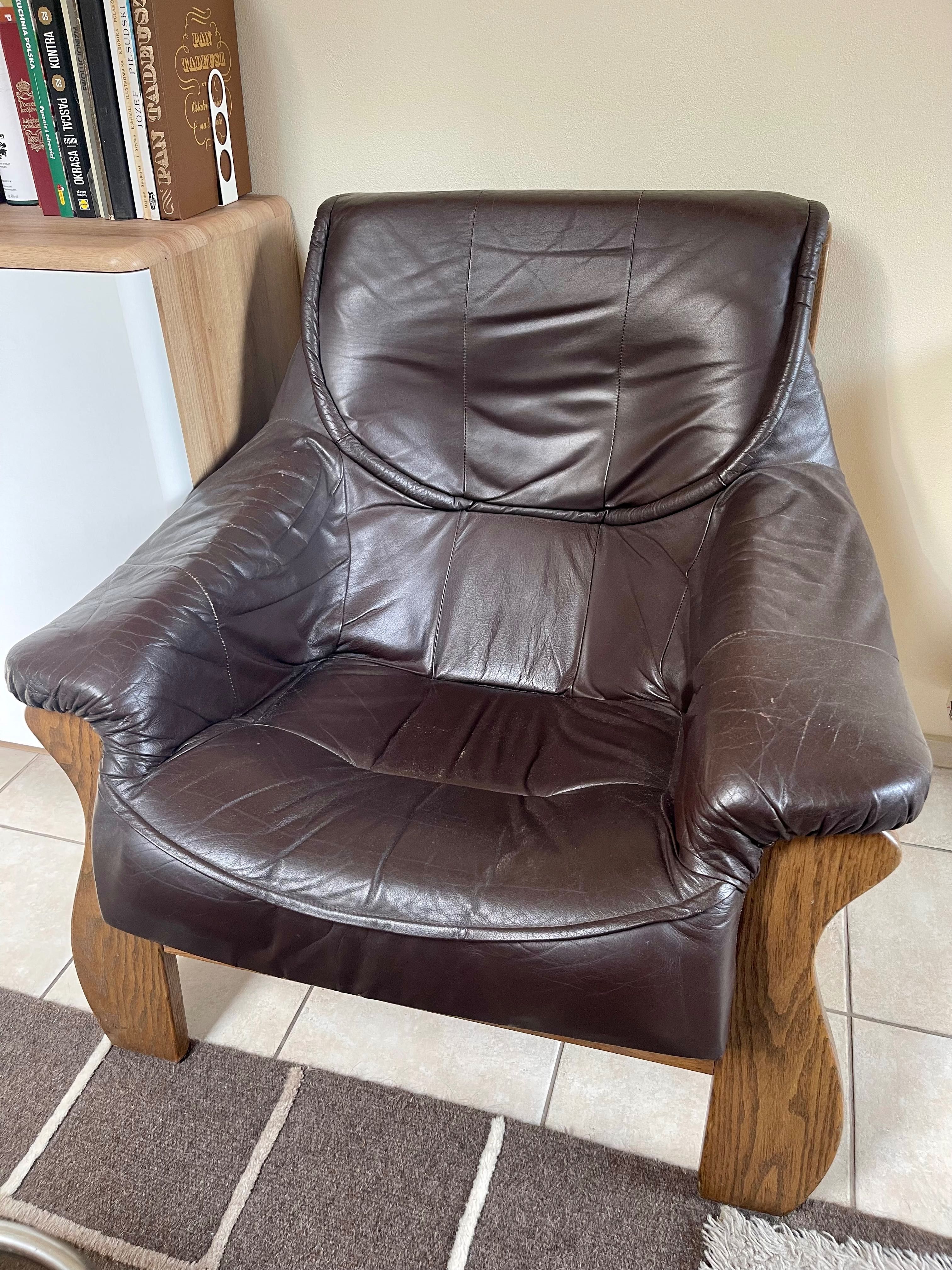 Skórzany zestaw wypoczynkowy  Sofa, dwa fotele.