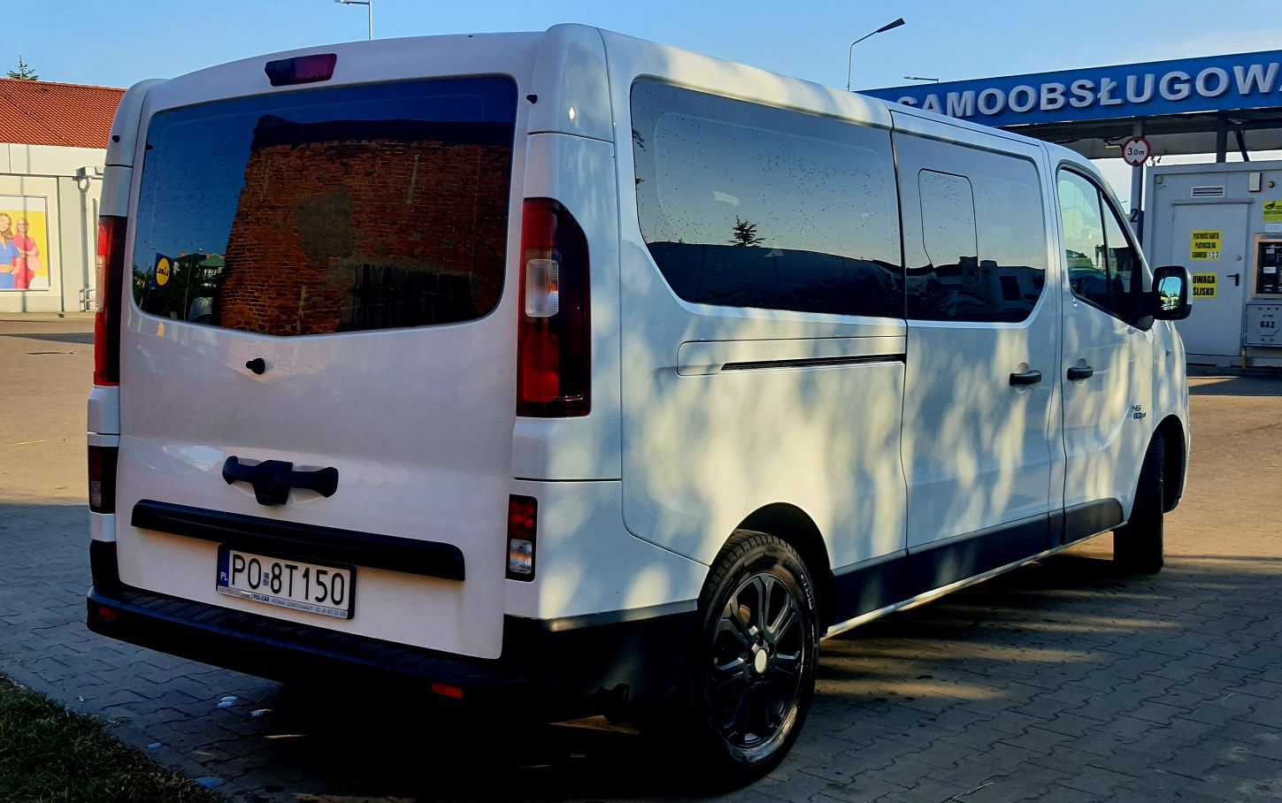 Wynajem wypożyczalnia busa osobowego Wolny termin  11.08-
