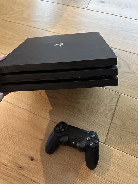 PlayStation 4 PRO  1000GB.