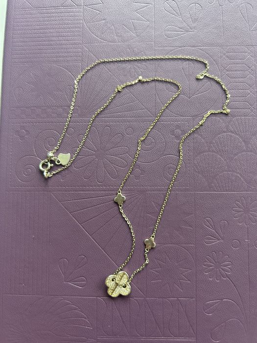 Pozłacany naszyjnik srebrny S925 z koniczynką wysadzaną cyrkoniami