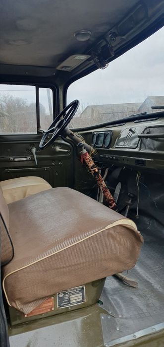 Продам зіл 130 в гарному стані.