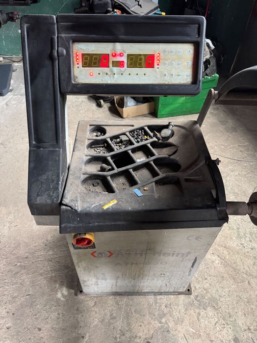 Wyważarka do kół ATH-530