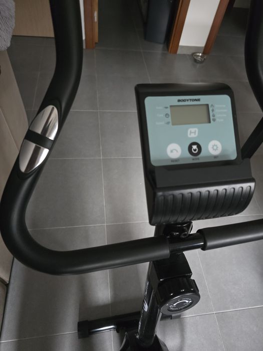 Bicicleta estática como nova