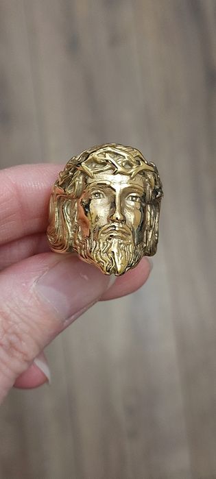Złoty masywny sygnet męski  z głową Jezusa, Stal szlachetna