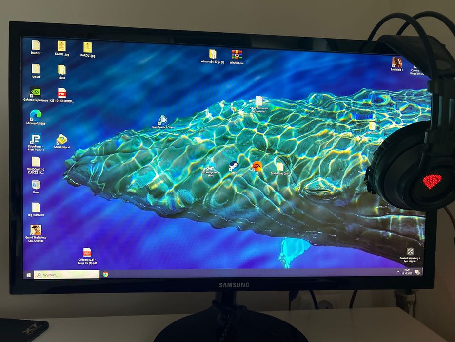 Komputer, monitor, mysz, klawiatura, słuchawki cały zestaw