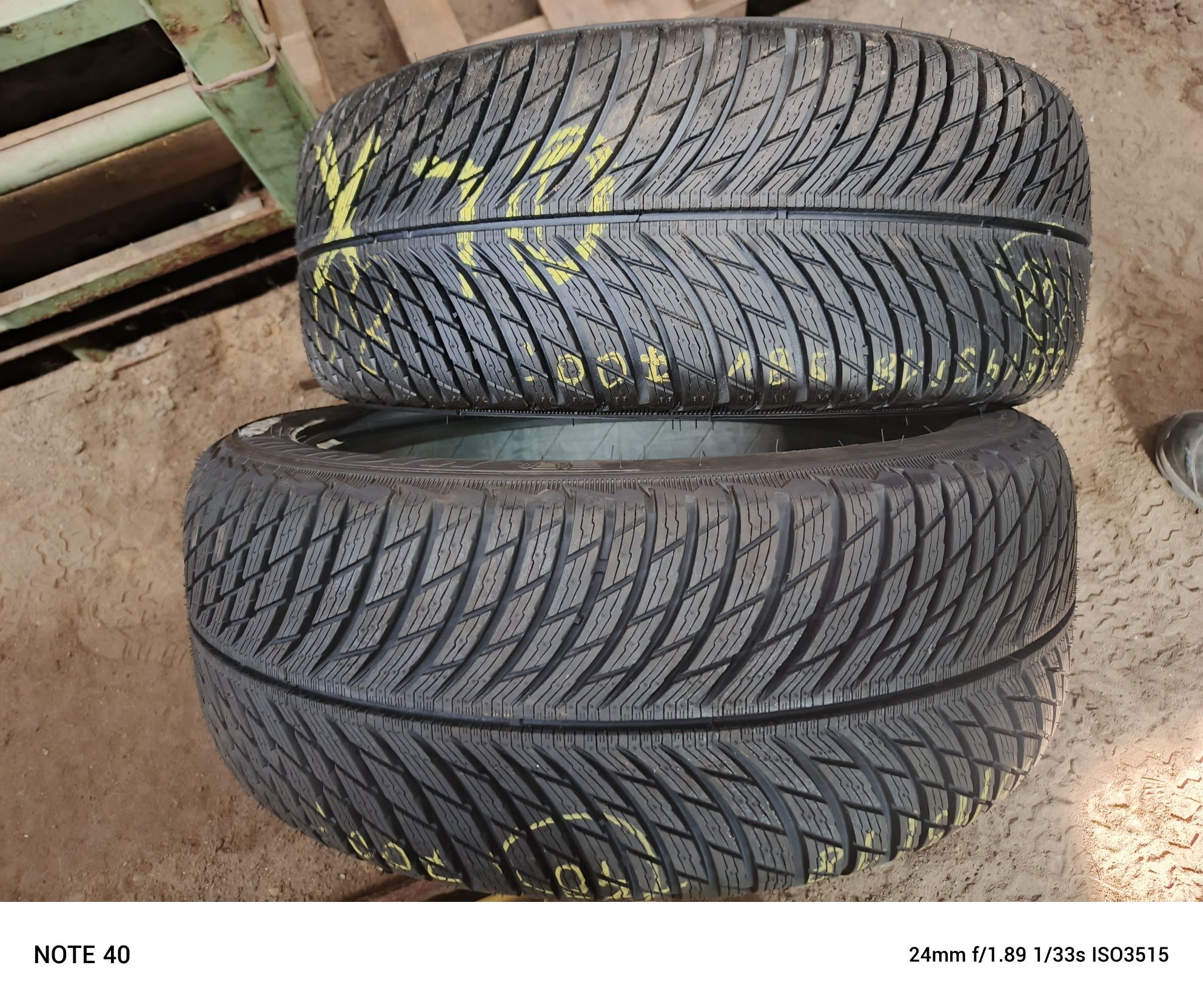 Nowe opony zimowe 235/45/18 Michelin 2 sztuki 24r