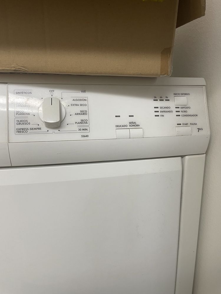 Máquina de secar 7kg AEG/Electrolux Lavatherm T55640