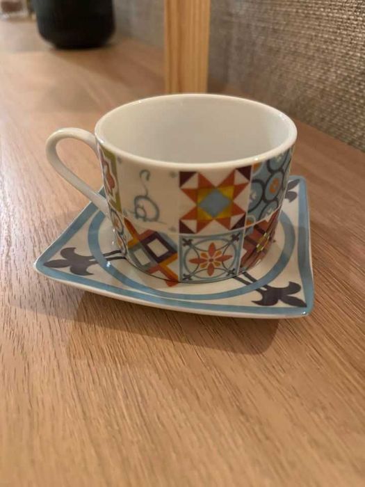 6 Chávenas de Chá - Gato Preto