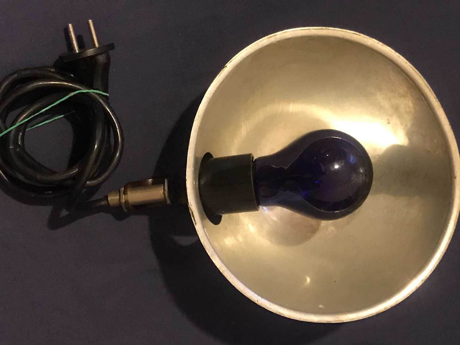 Старинный рефлектор Минина («синяя лампа»)