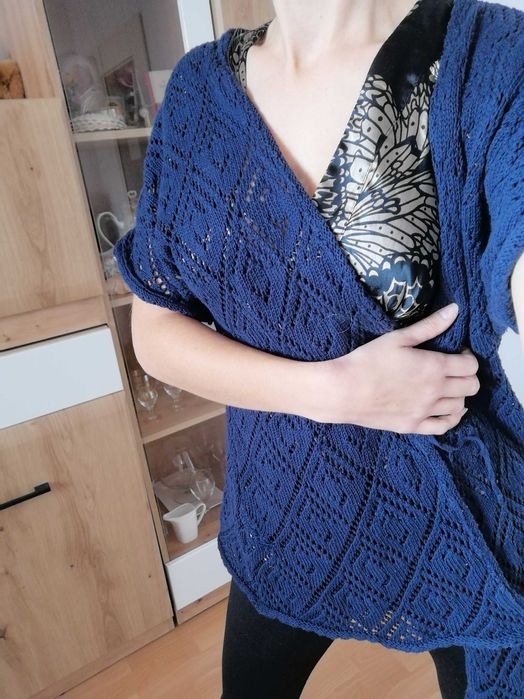 Ażurowy sweter rozmiar L / XL