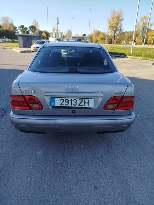 Mercedes Benz E220 CDI