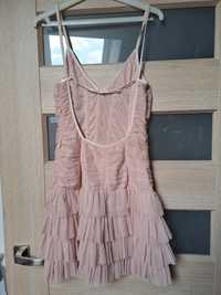 Sukienka krótka falbanki rozmiar S odsłonięte plecy róż różowa
