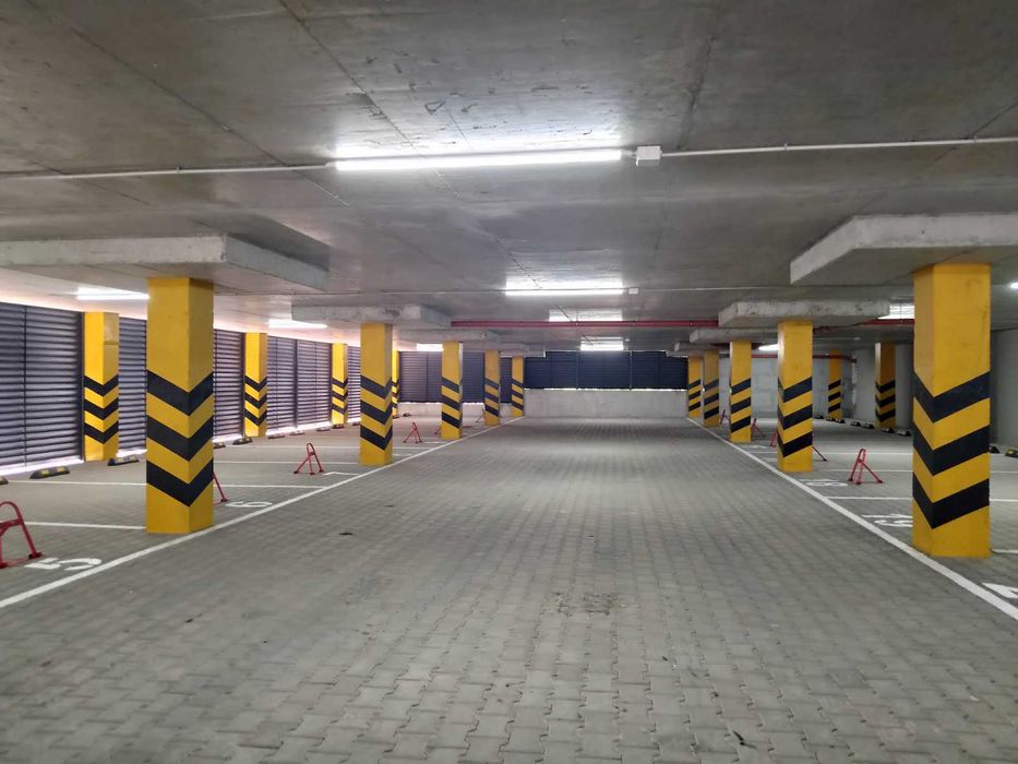 Паркомісце в ЗДАНОМУ БУДИНКУ!!!