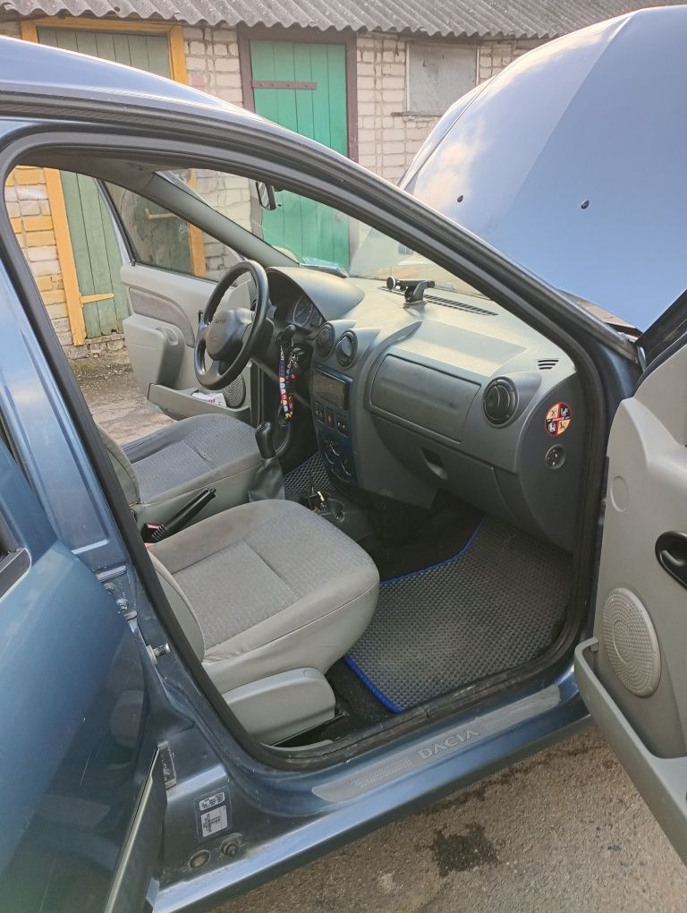 Продам logan mcv 1 5 dci