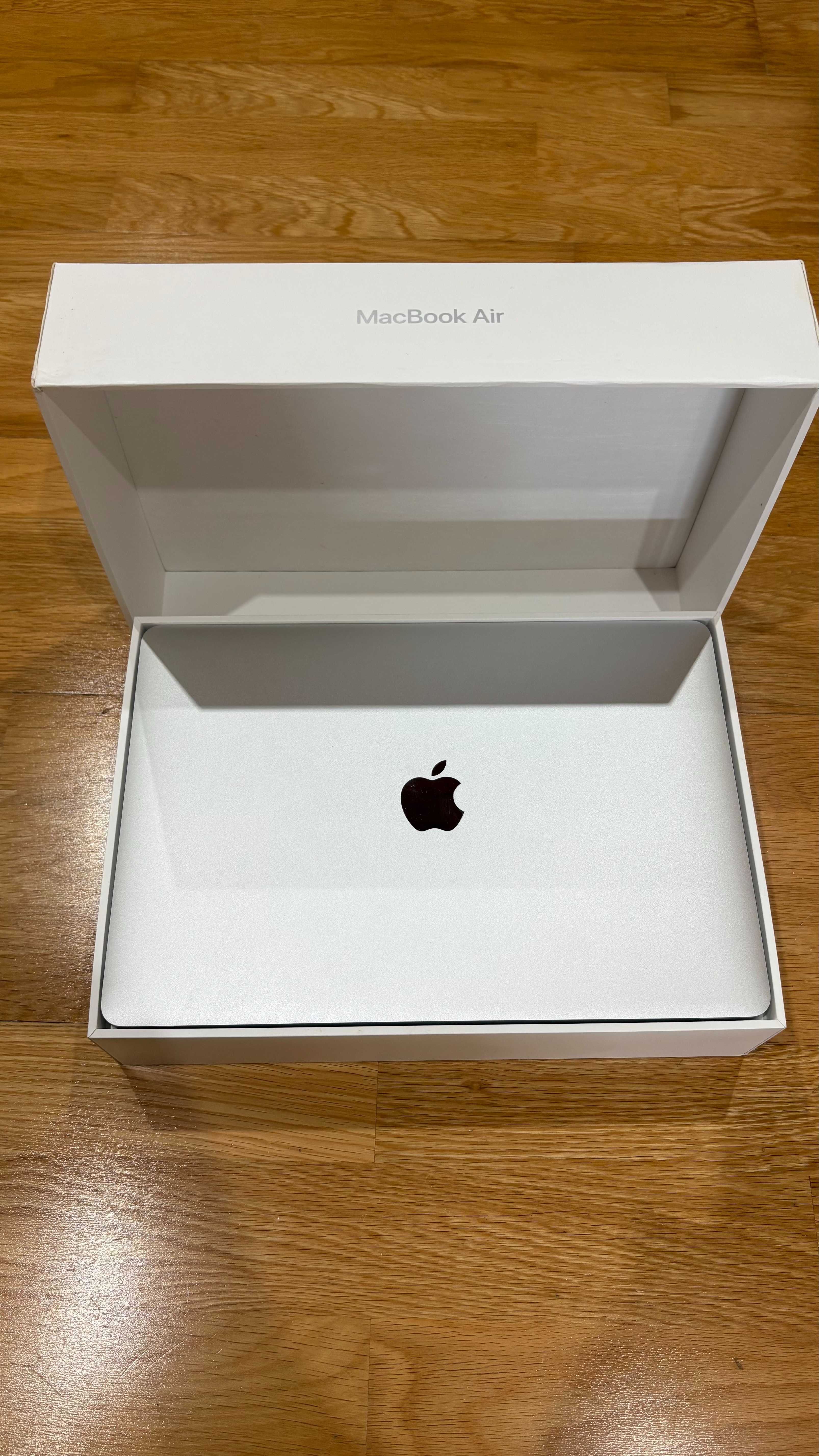 MacBook Air Silver 13.3/1.6Ghz/8GB/128GB