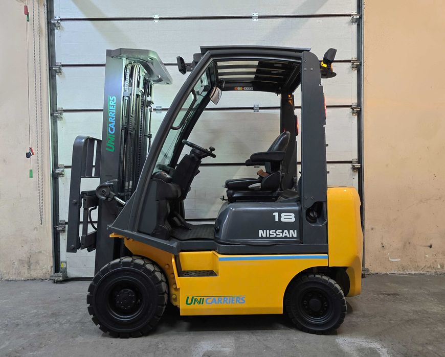 Навантажувач вилковий дизельний Nissan 1.8 тонн триплекс на 4,75 метра